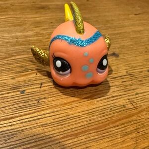 Littlest pet shop glitter clownfish #23Cute Orange Fish Toy with Glitter Accents